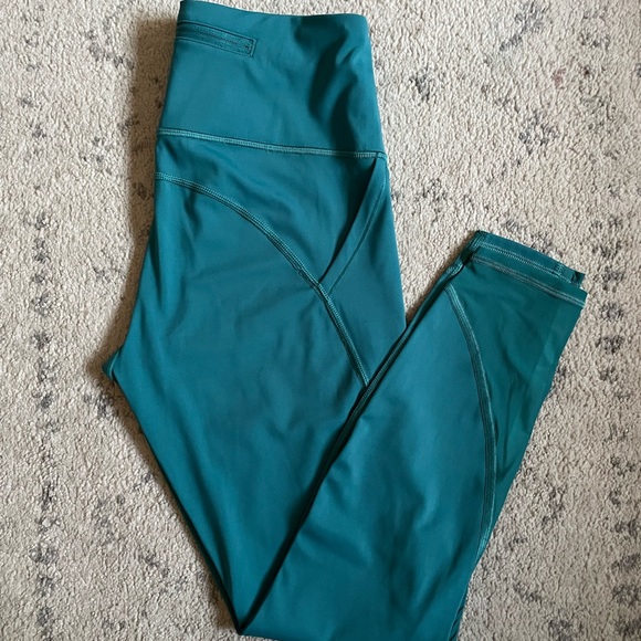 Athleta Lightning Stash Pocket tight. Size Petite Small. - Picture 9 of 11